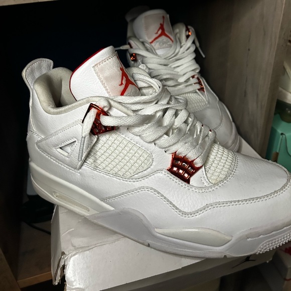 Jordan 4 Orange Metallic - Picture 1 of 4